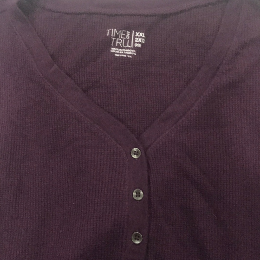 Woman’s long sleeve top - Picture 2 of 4